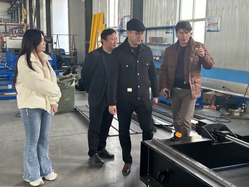 俄羅斯客戶實(shí)地考察工廠三臺(tái)設(shè)備成功簽約合作未來(lái)長(zhǎng)期合作可期