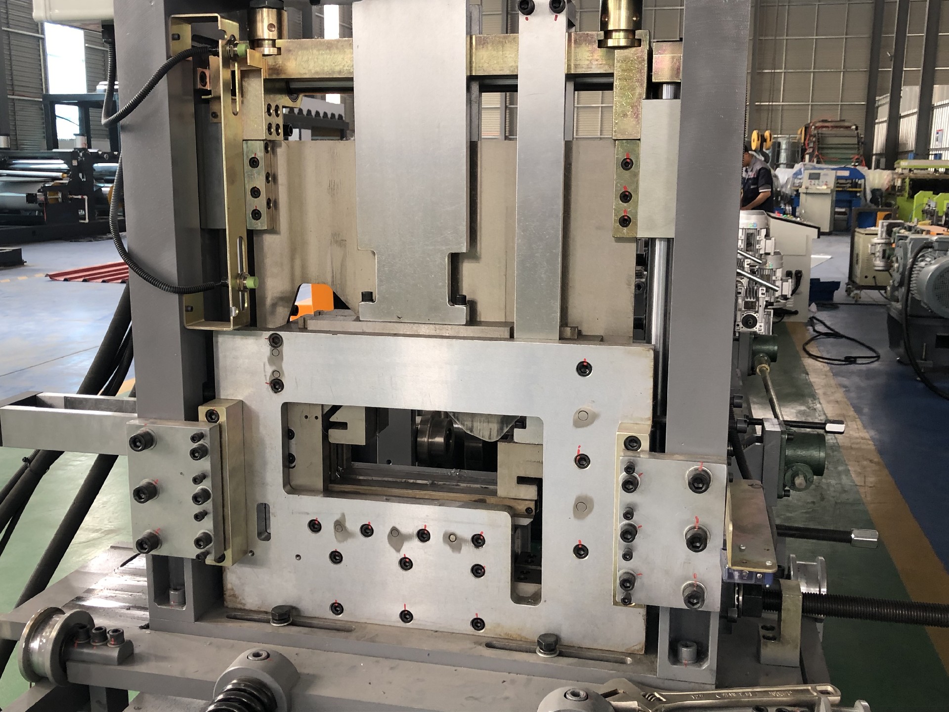 cz型鋼一體機(jī)